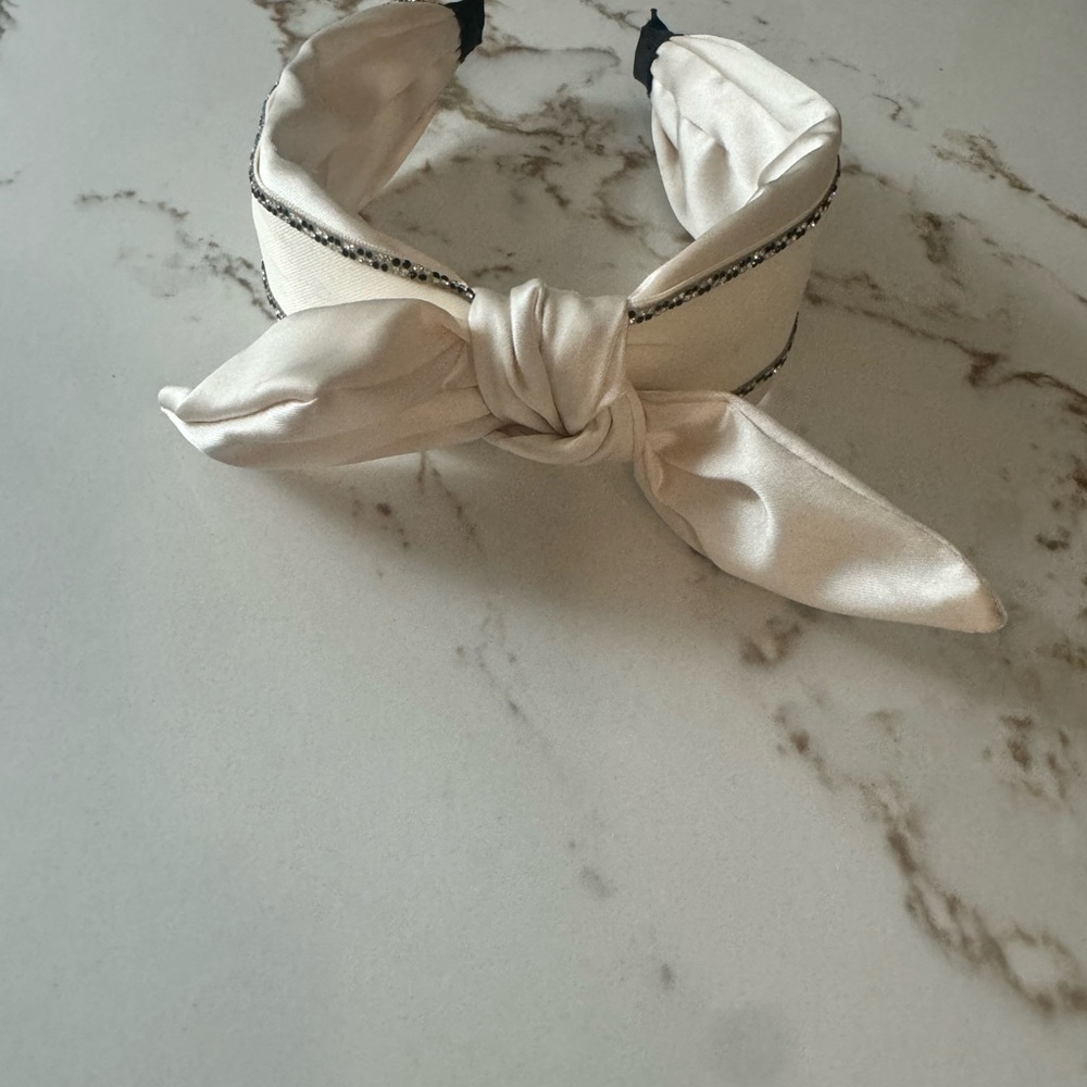 Cream Knotted Headband with Black Accents